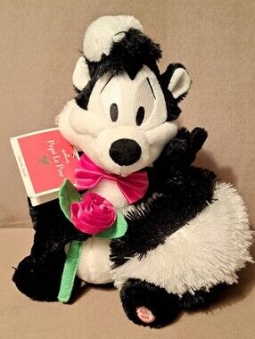 Pepé Le Pew Talking Looney Tunes Skunk Plush - Hallmark